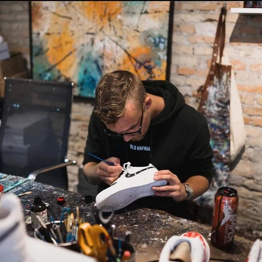 Alle Custom Sneakers