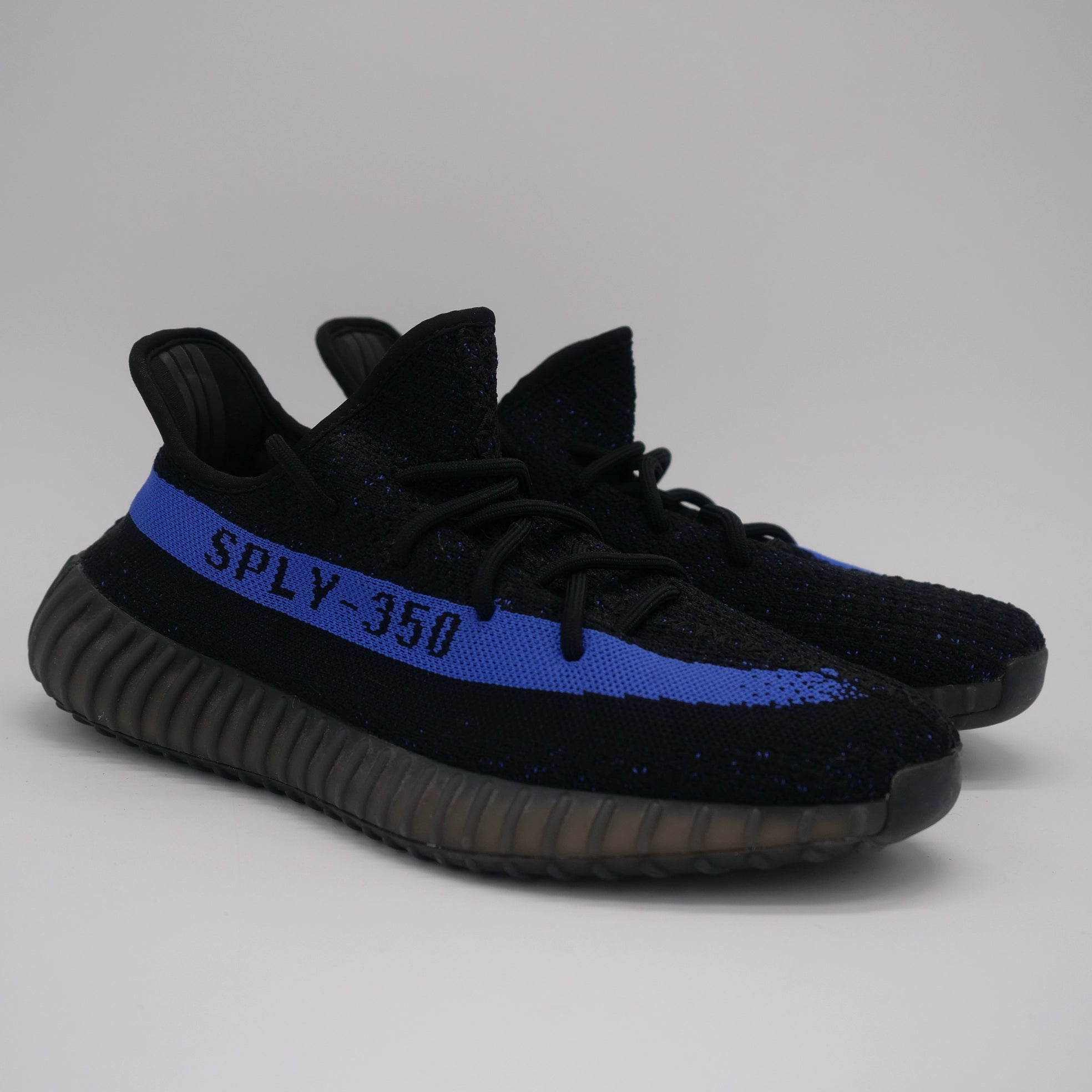 Yeezy Boost 350 V2 Dazzling Blue - EU 44