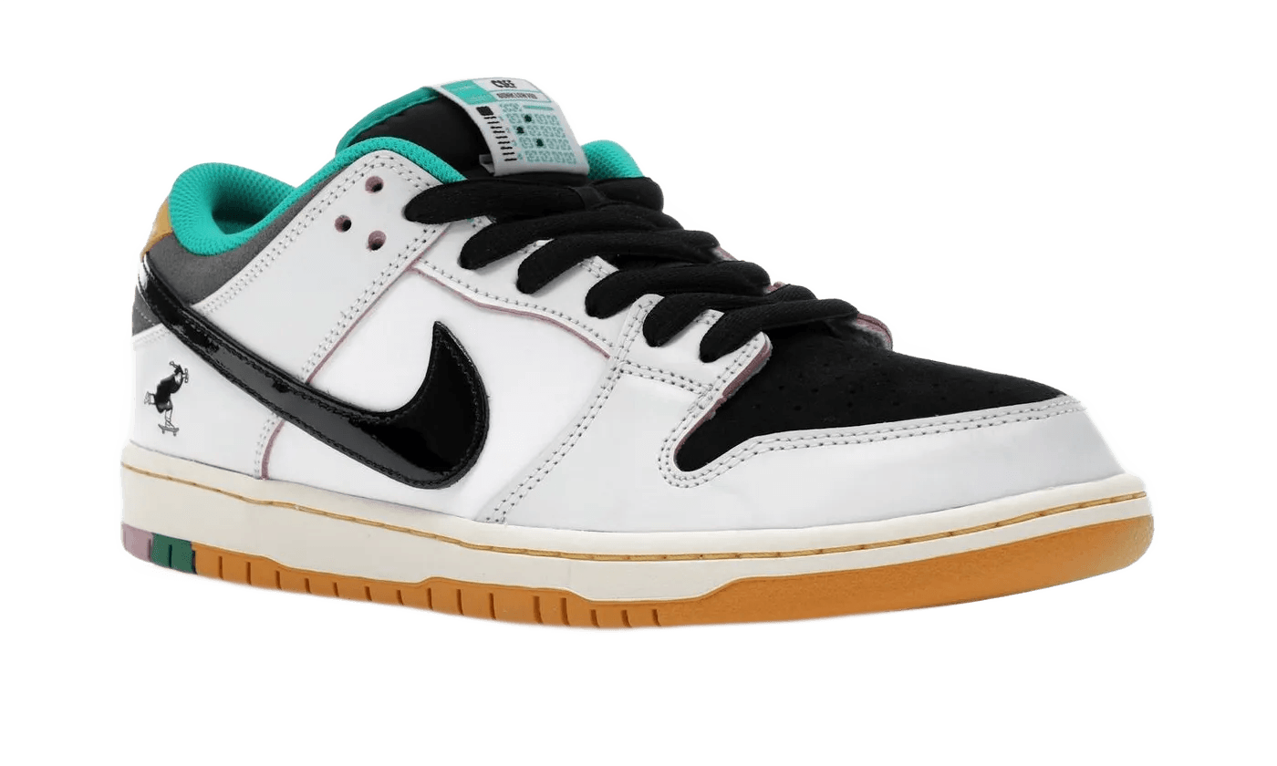 Nike SB Dunk Low CSEF - HJ4132-100
